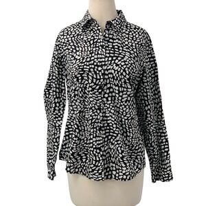 Chico's No-Iron Long Sleeve Button-Down Shirt Black/White Abstract‎ Size 0/Small